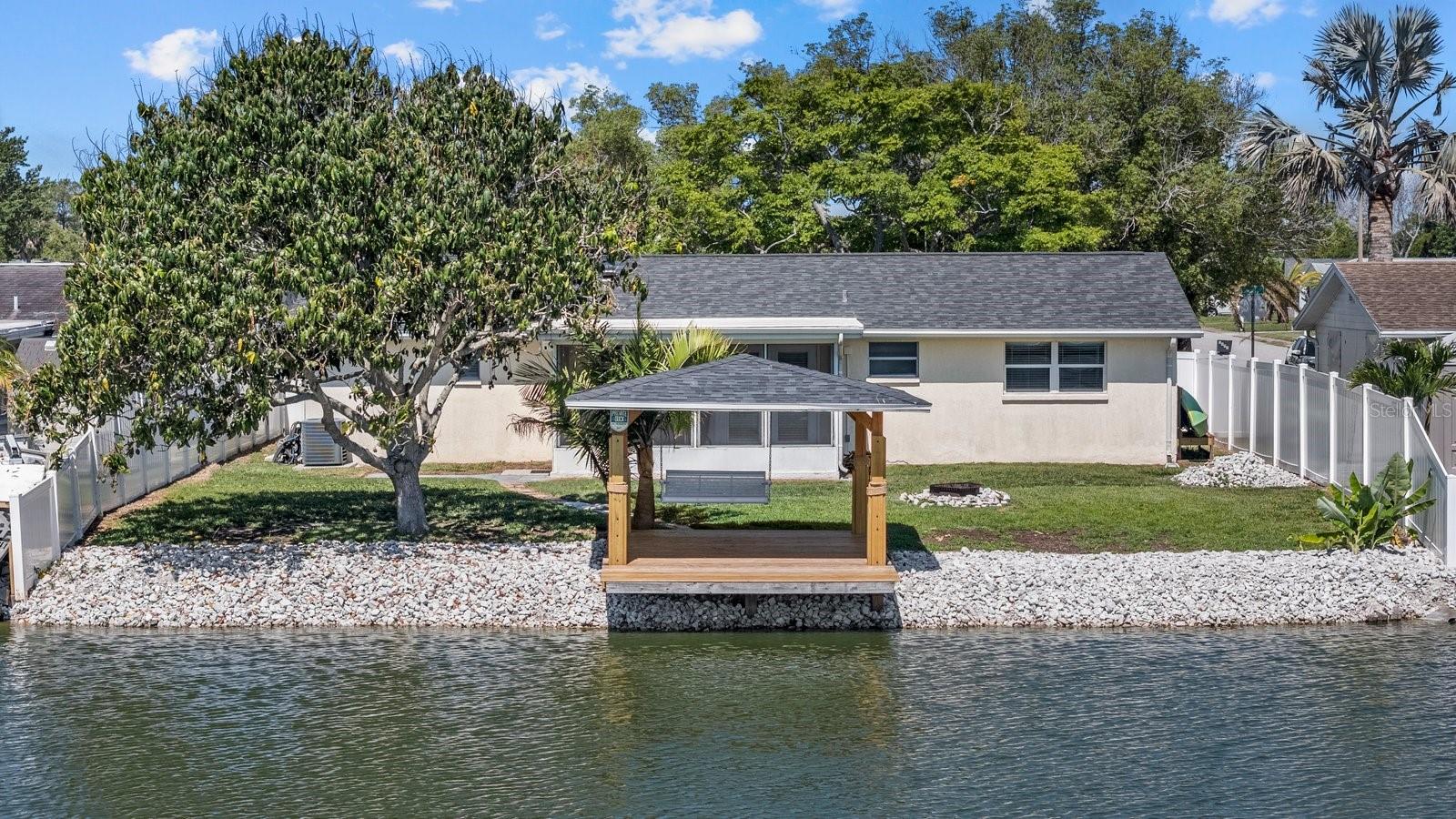 ALOHA GARDENS - Residential
