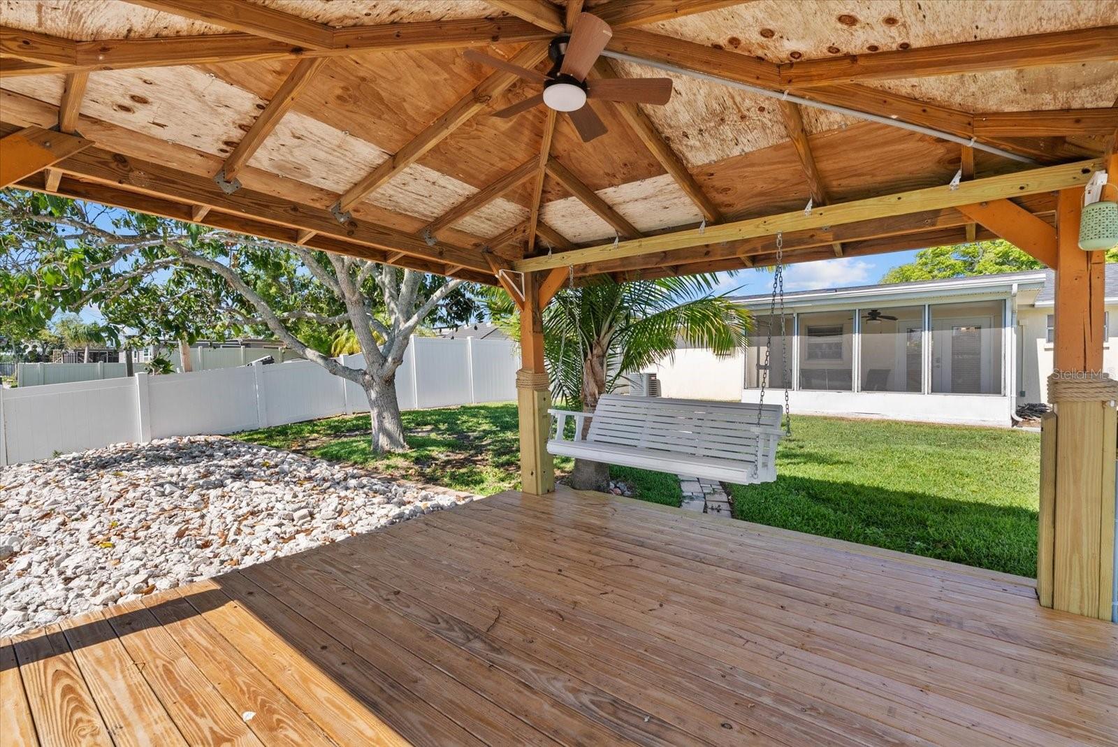 ALOHA GARDENS - Residential