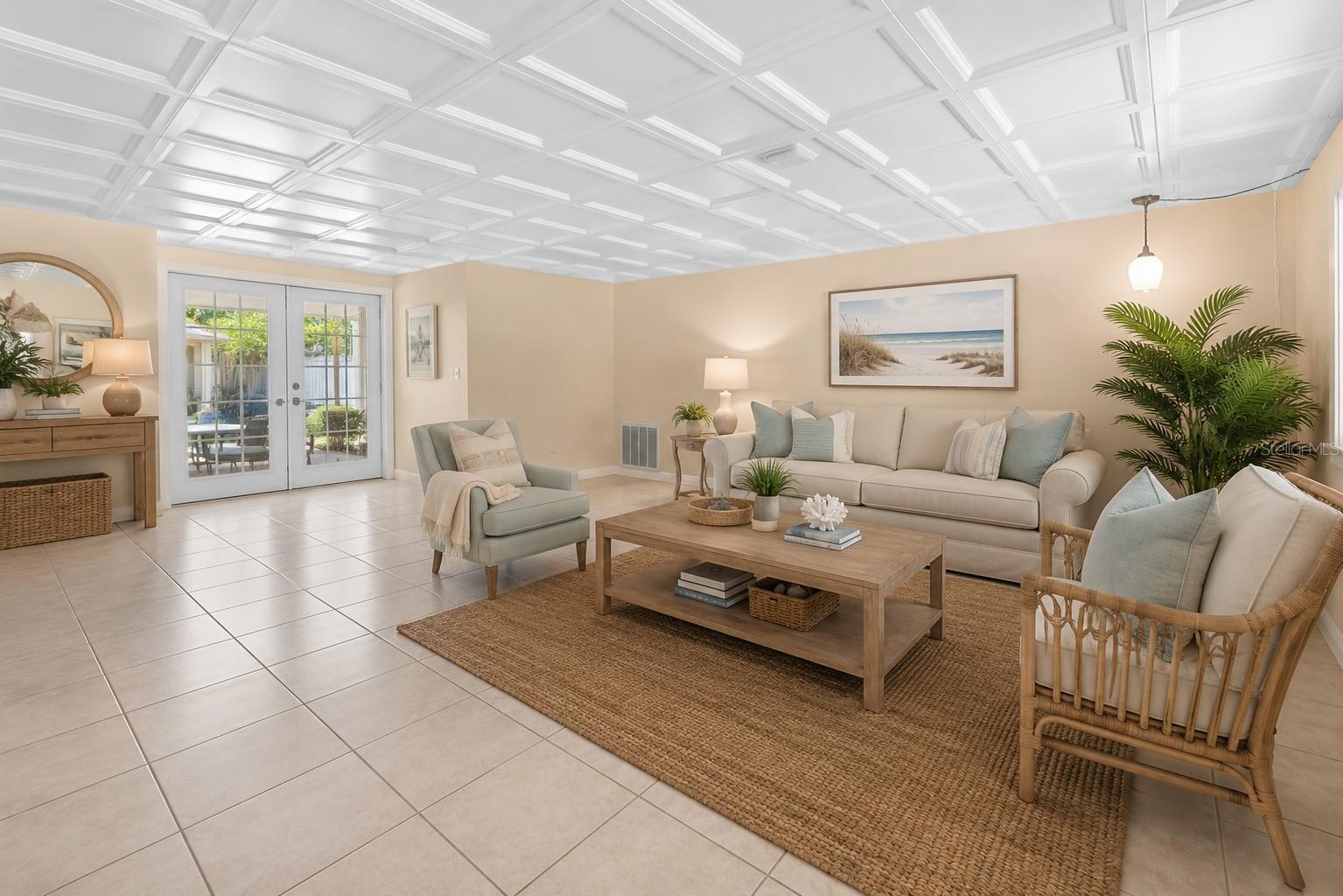 ALOHA GARDENS - Residential