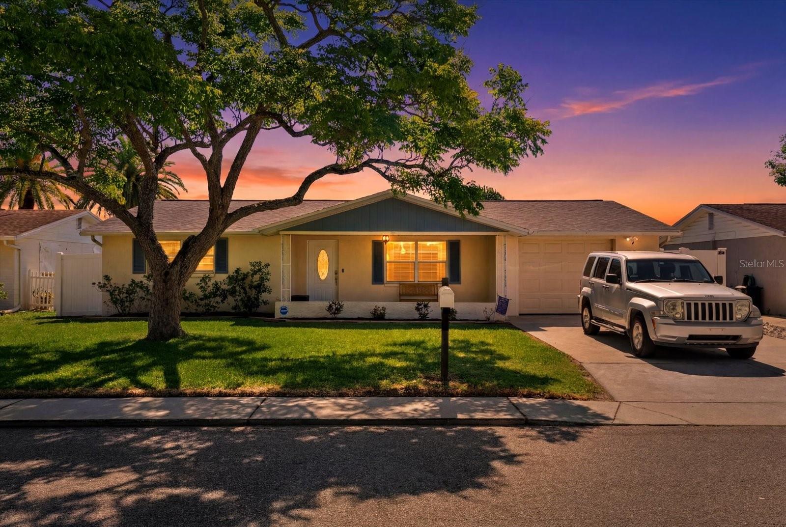 ALOHA GARDENS - Residential