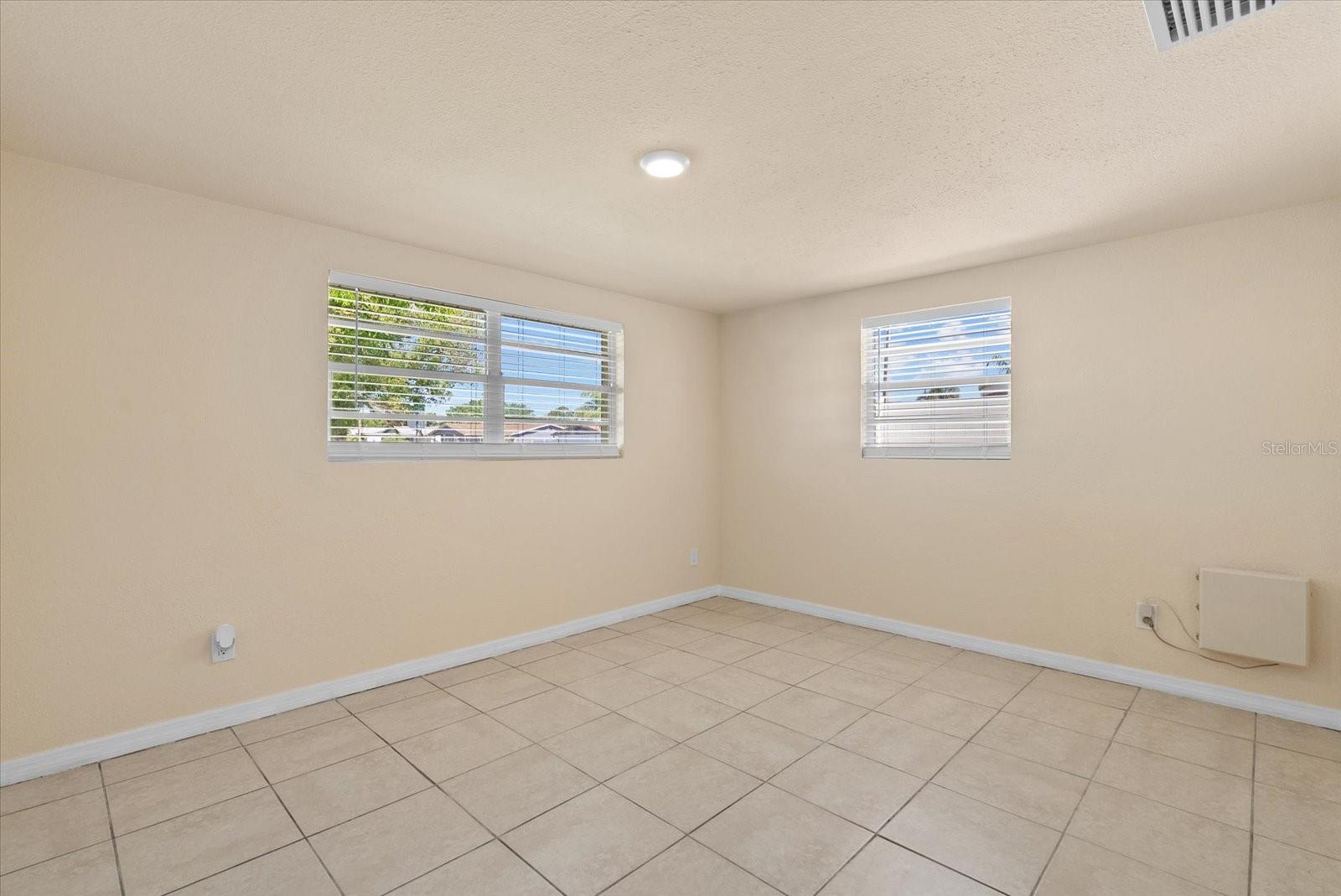 ALOHA GARDENS - Residential