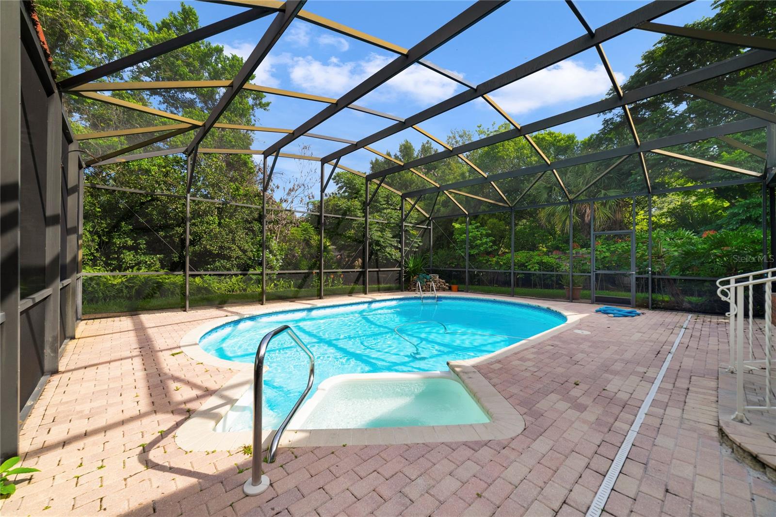 428 N PINE MEADOW DRIVE