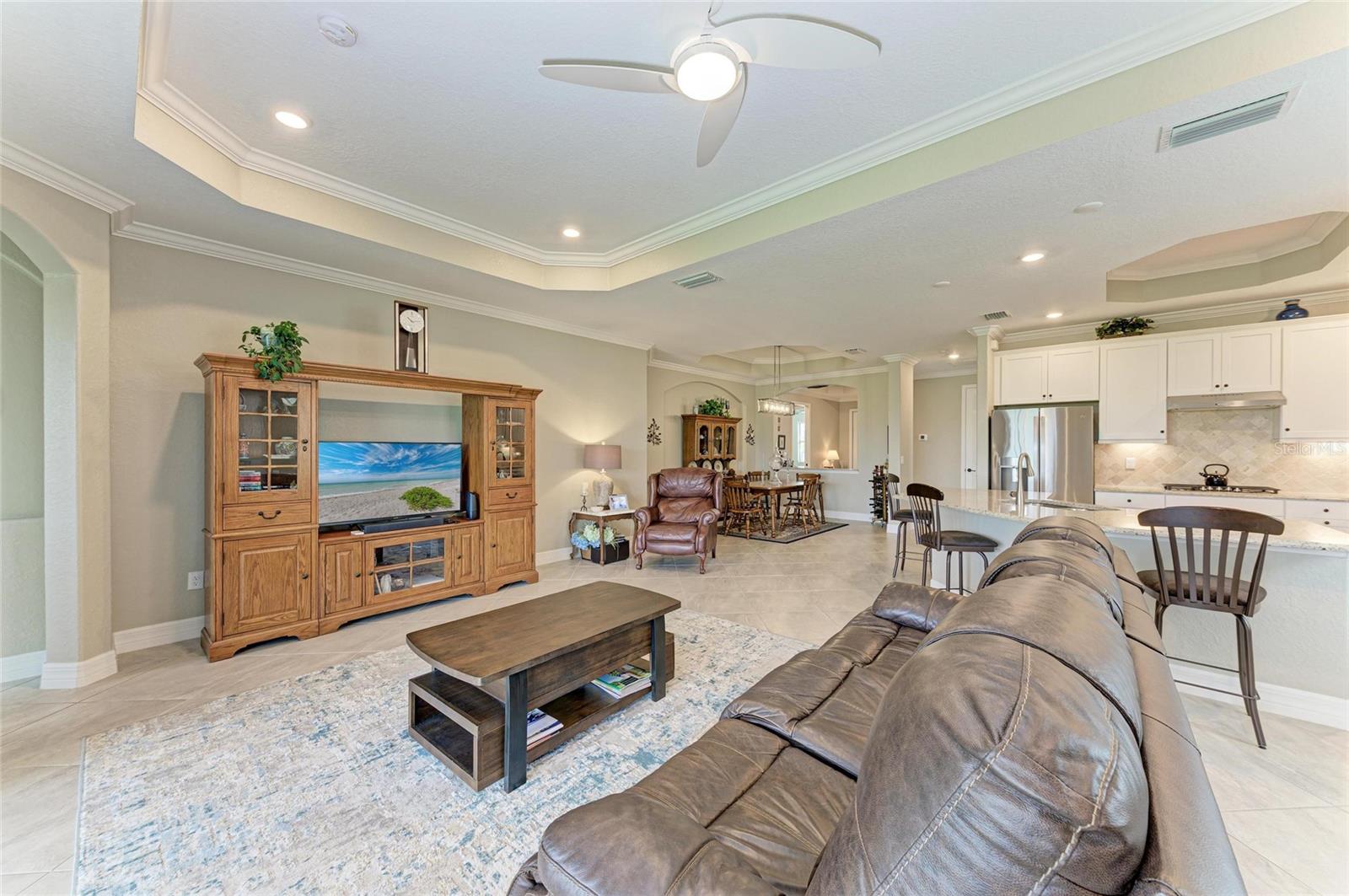 LAKEWOOD NATIONAL - Residential