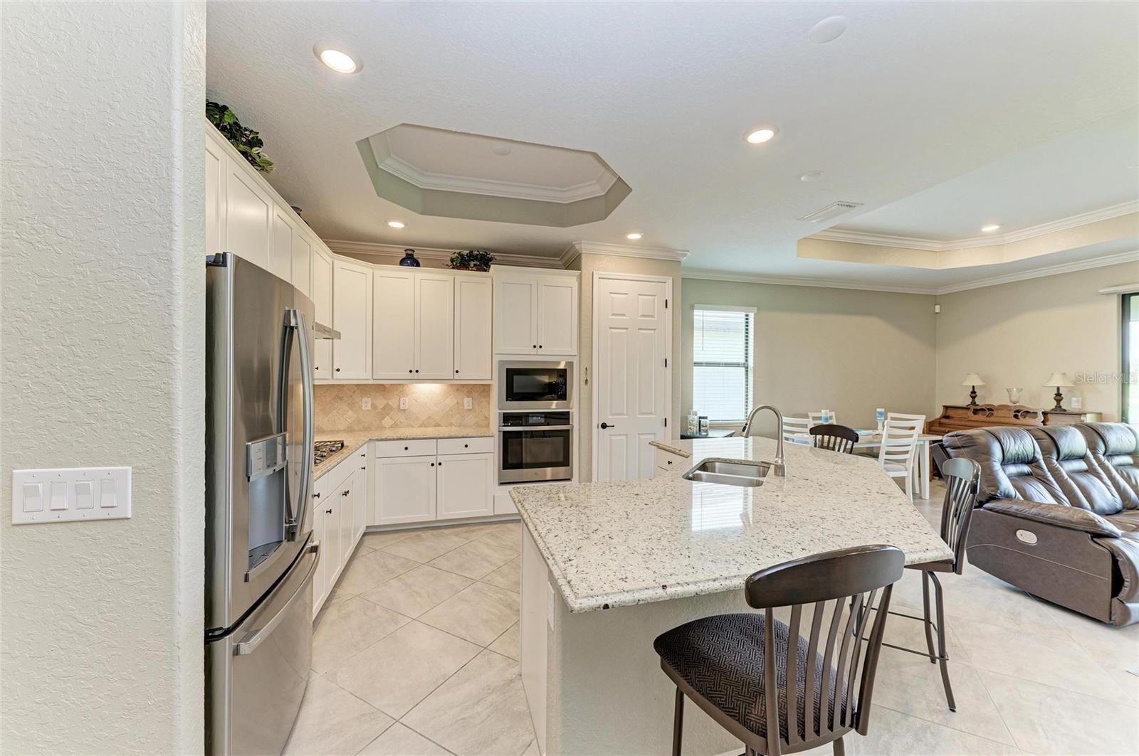 LAKEWOOD NATIONAL - Residential