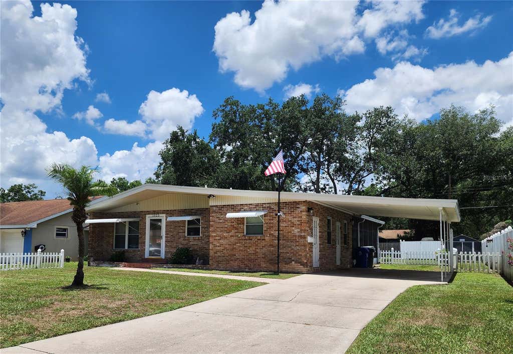 Photo of 1023 Bonnie Drive, Lakeland, FL 33803 (MLS # L4962692)