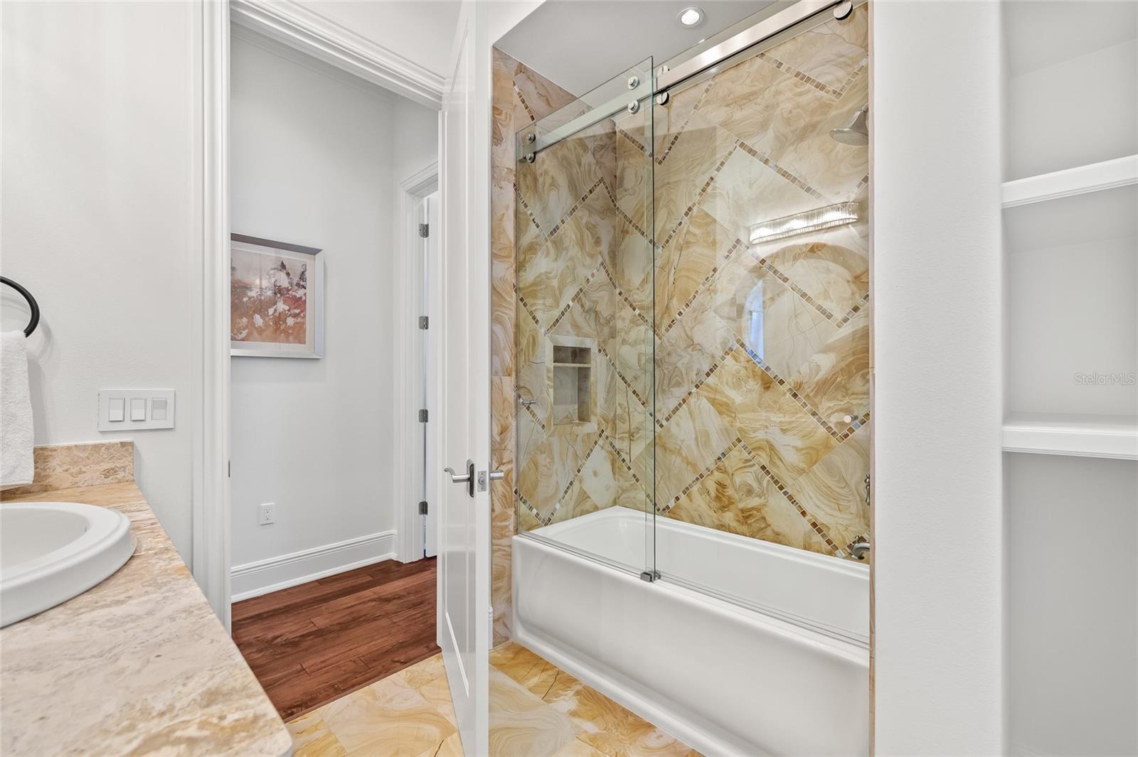 SUNSET PARK ISLES UNIT 1 - Residential
