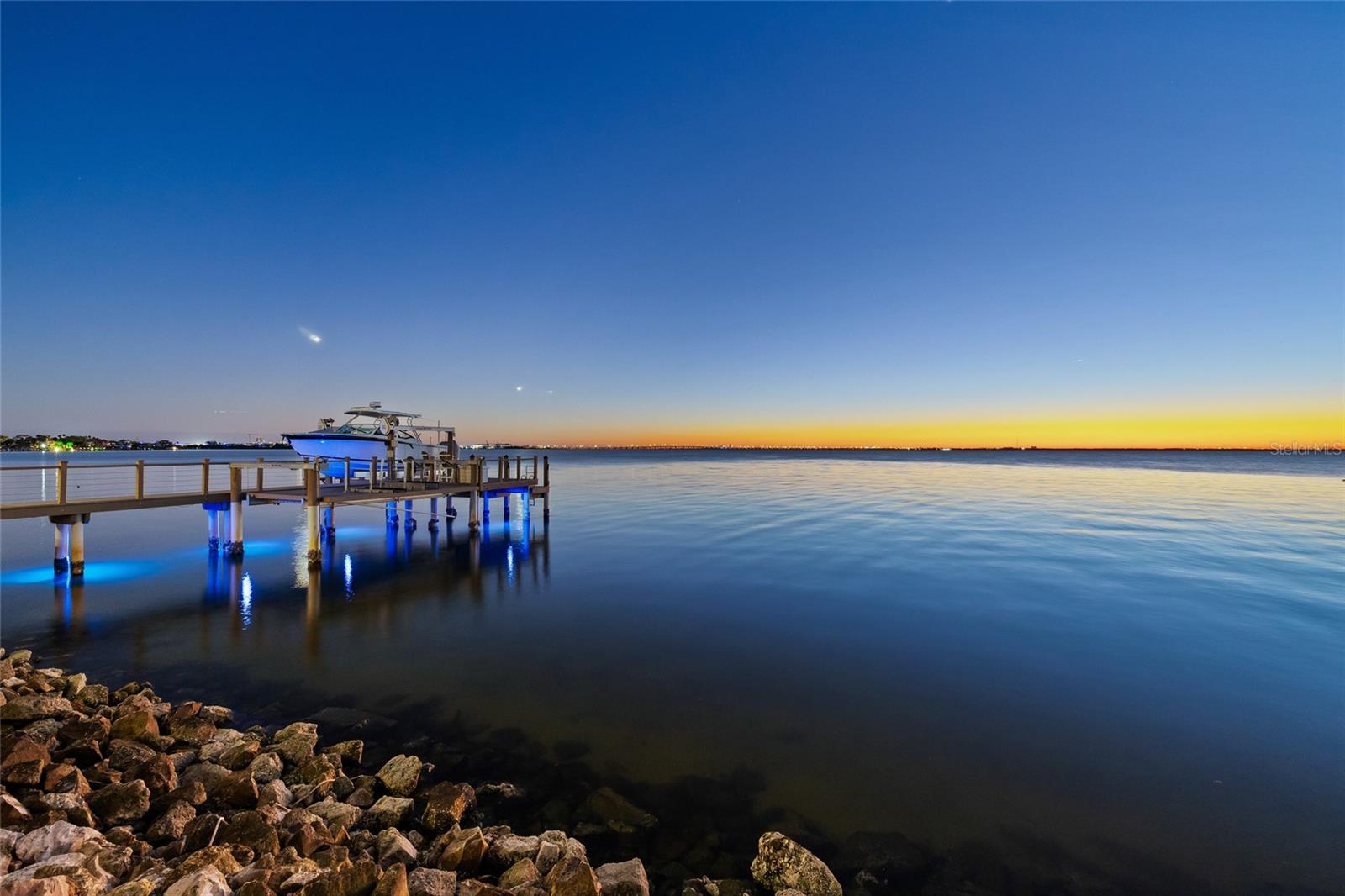 SUNSET PARK ISLES UNIT 1 - Residential