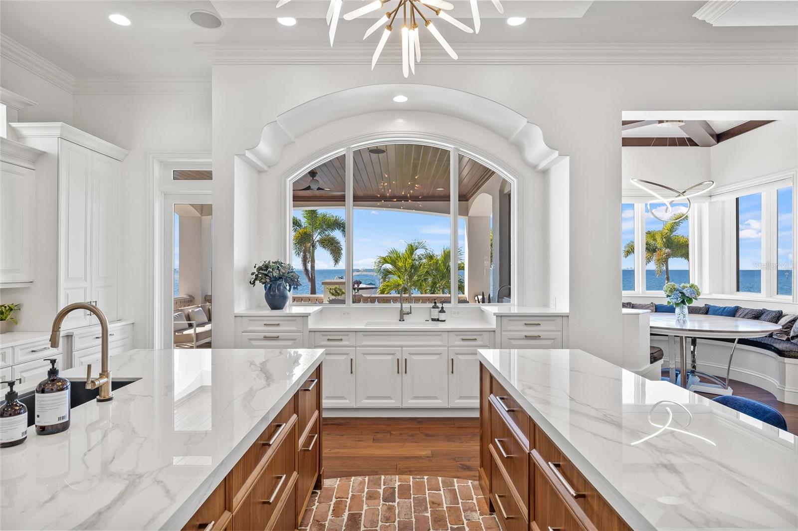 SUNSET PARK ISLES UNIT 1 - Residential