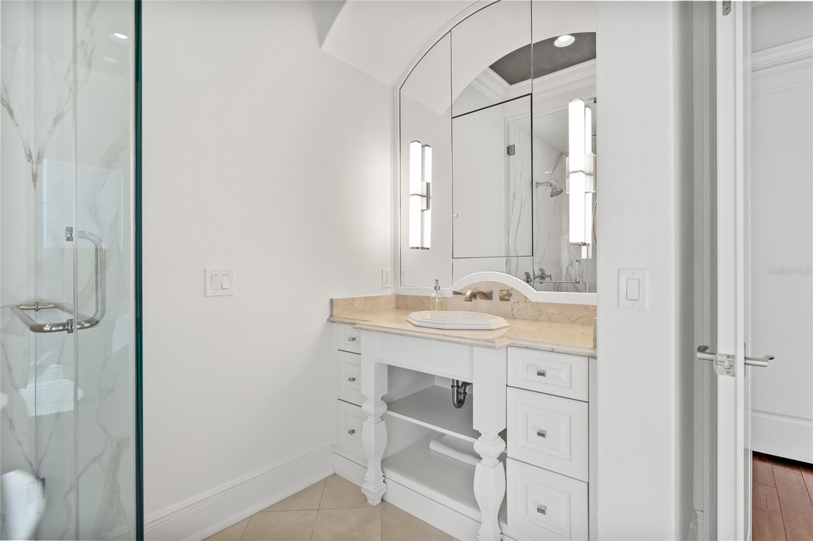 SUNSET PARK ISLES UNIT 1 - Residential