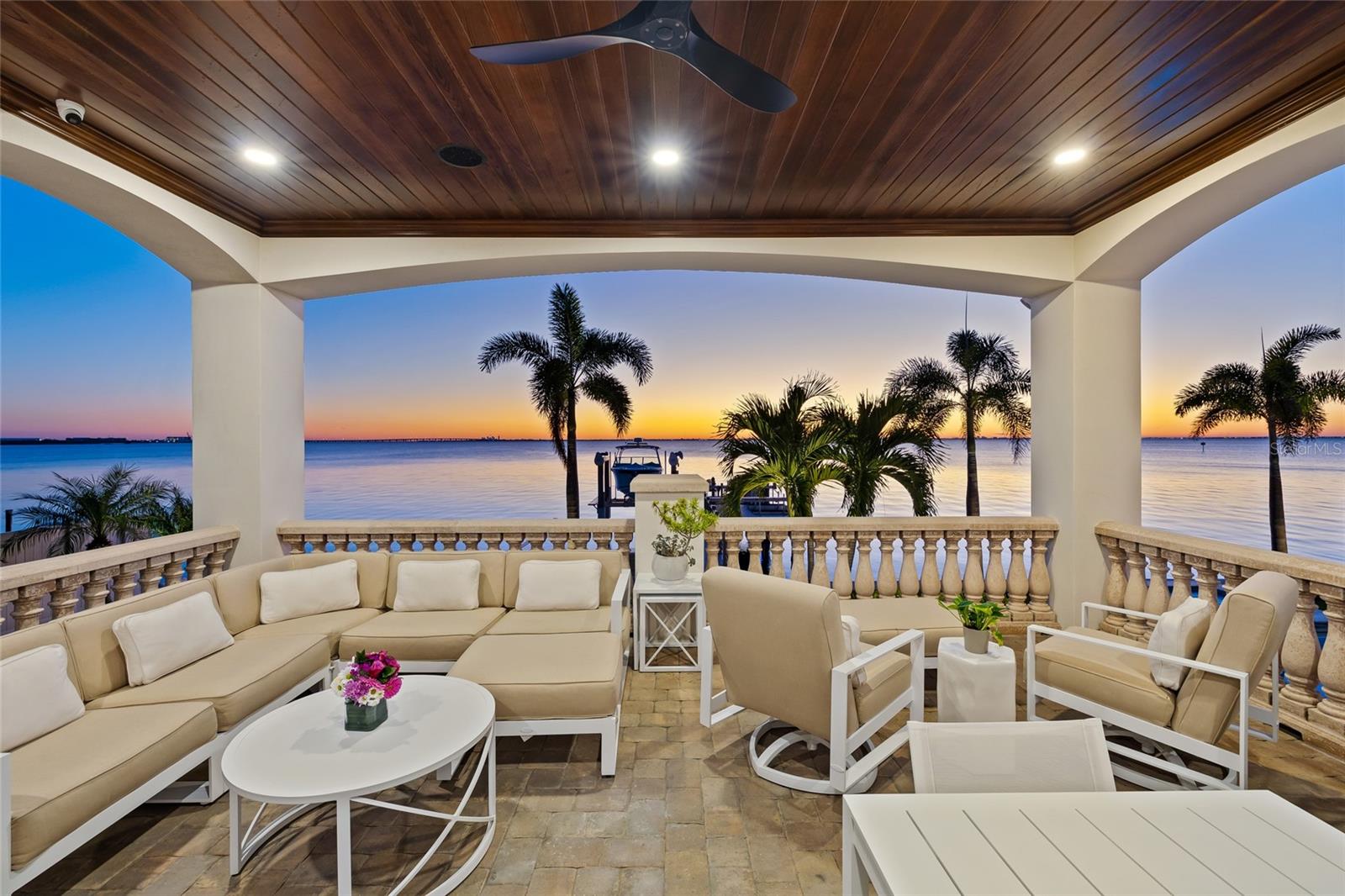 SUNSET PARK ISLES UNIT 1 - Residential