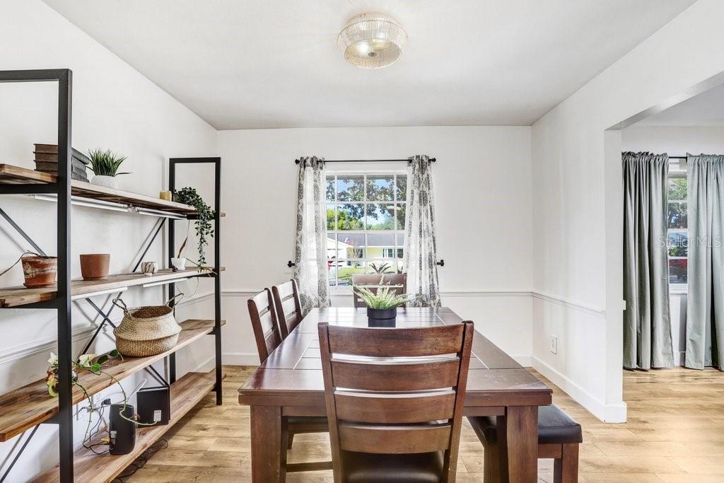 CRESTWOOD ESTATES UNIT 1 - Residential