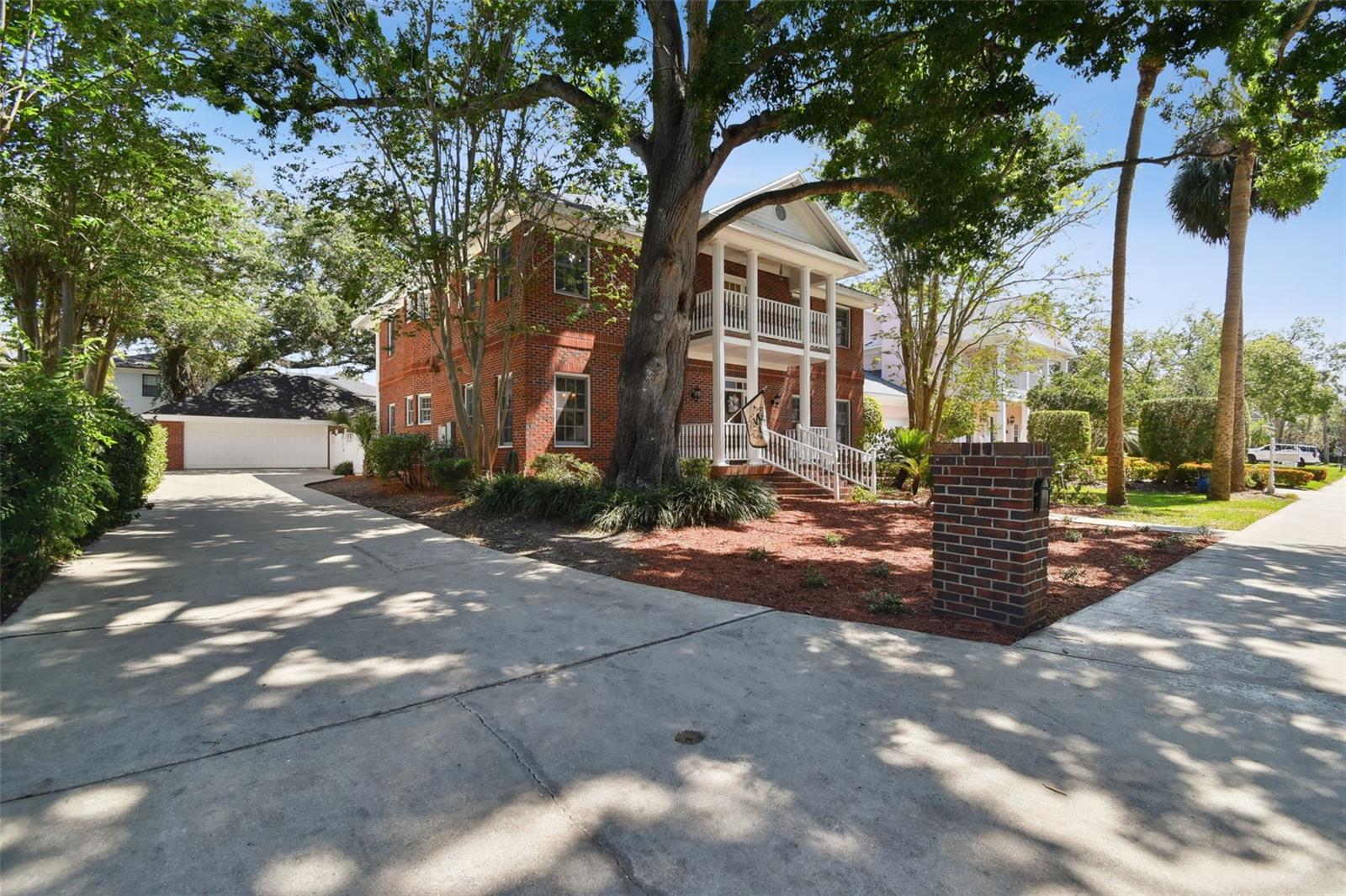 4309 W ROBIN LANE