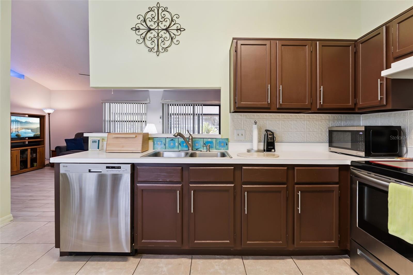 NORTH POINTE PH I - Residential