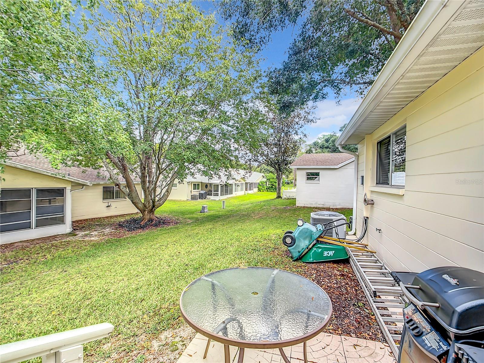 ON TOP OF THE WORLD - Residential