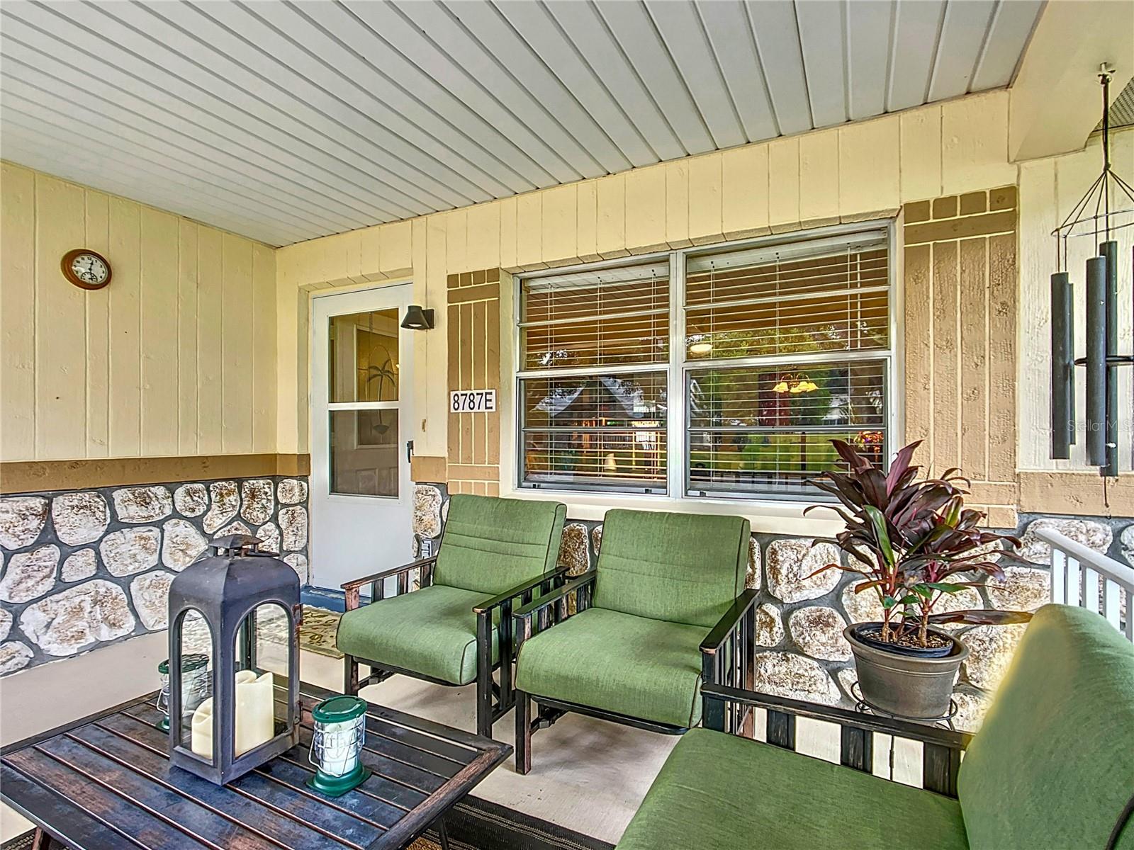 ON TOP OF THE WORLD - Residential