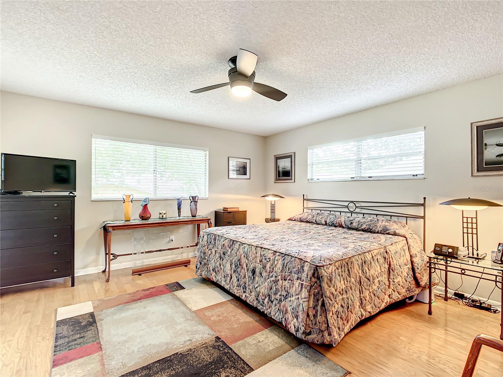 ON TOP OF THE WORLD - Residential