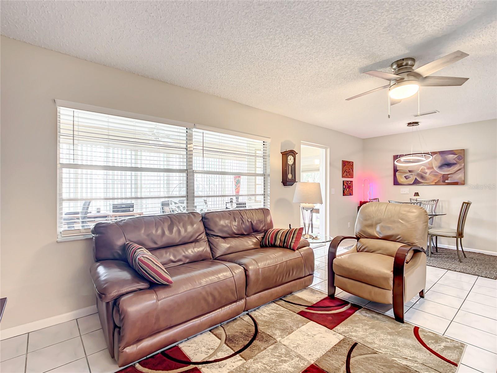 ON TOP OF THE WORLD - Residential