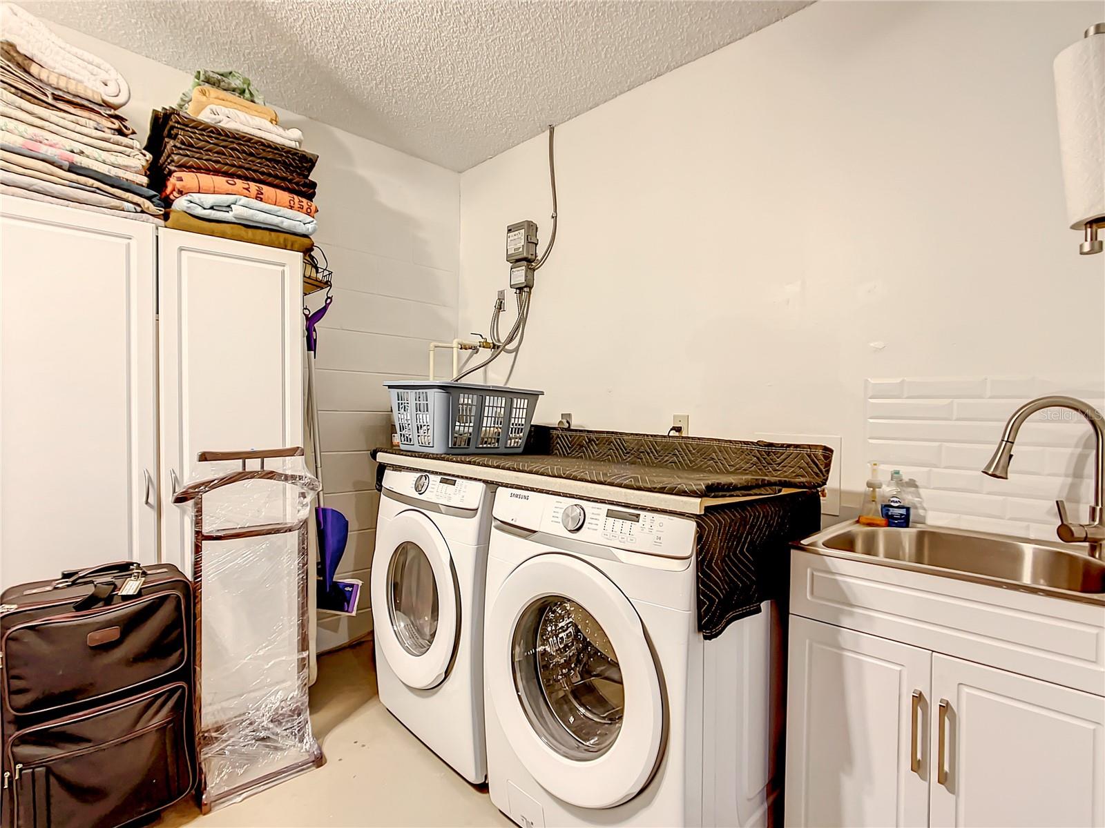 ON TOP OF THE WORLD - Residential