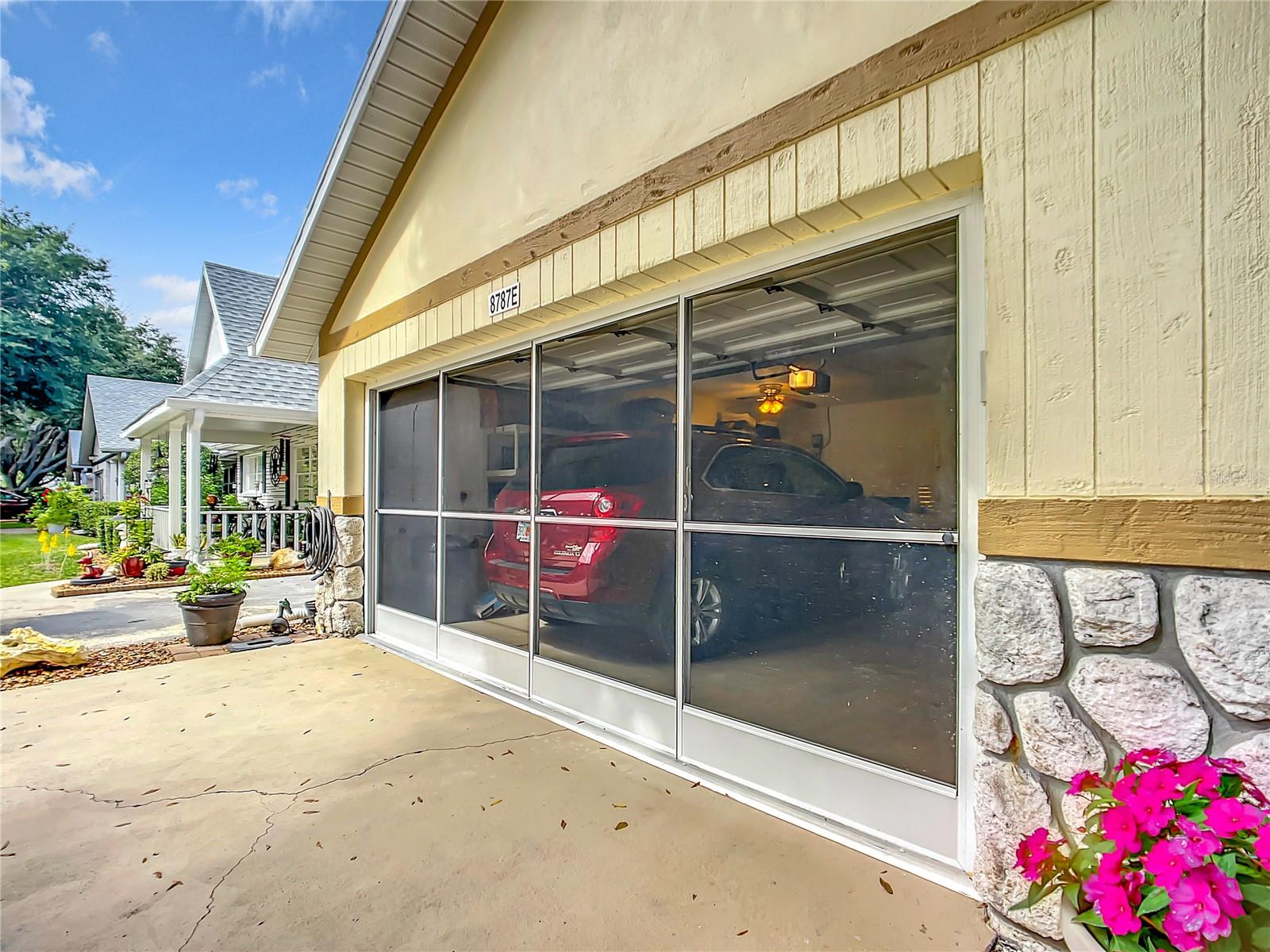 ON TOP OF THE WORLD - Residential