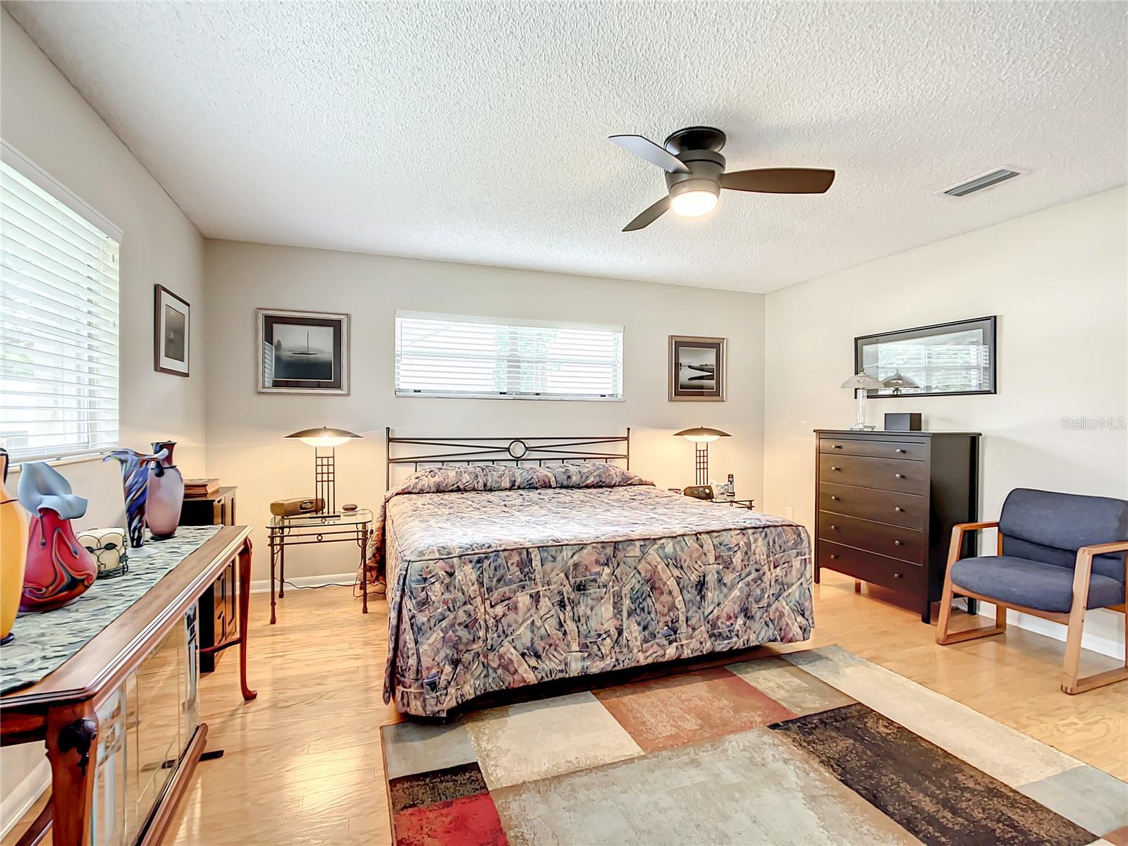 ON TOP OF THE WORLD - Residential