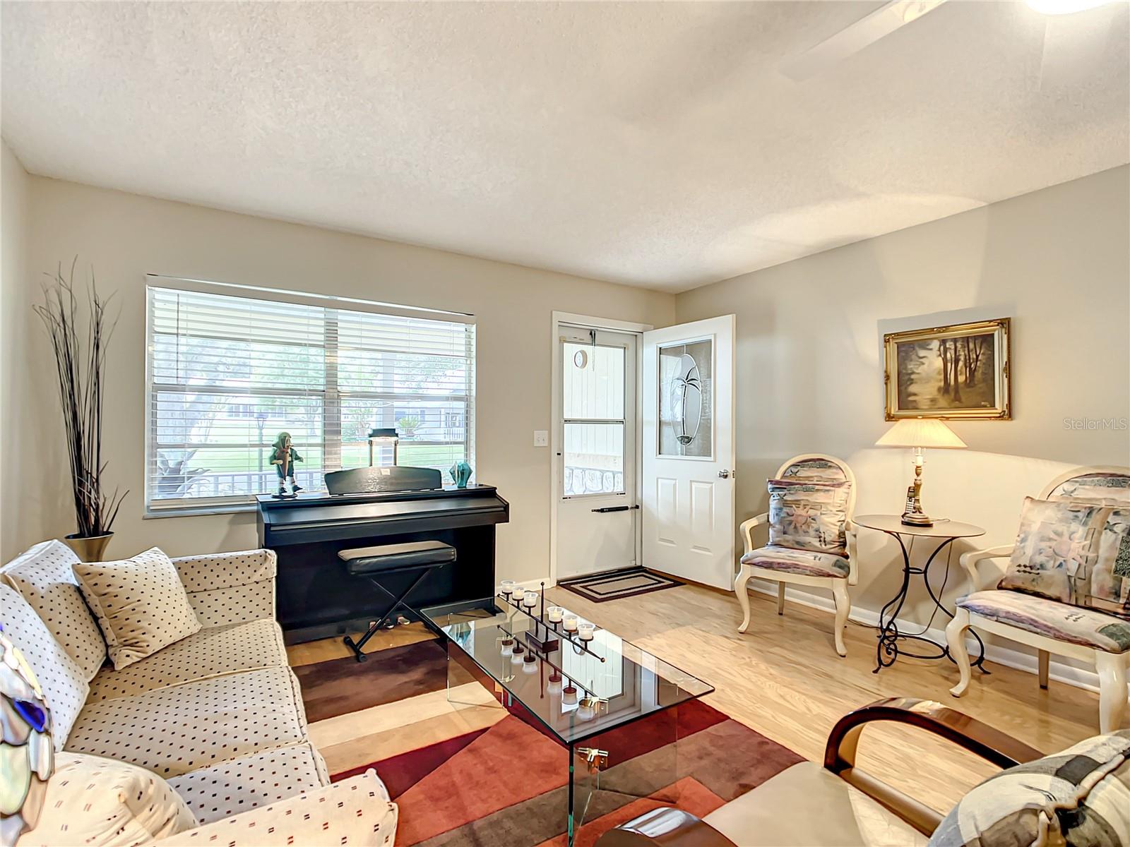 ON TOP OF THE WORLD - Residential