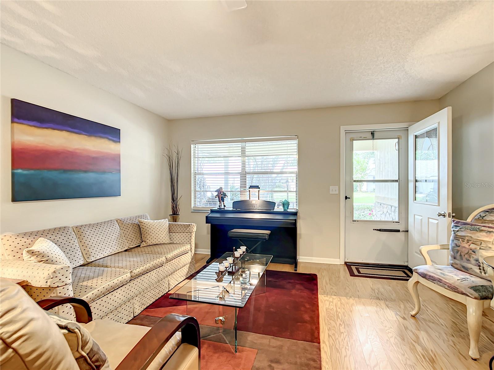 ON TOP OF THE WORLD - Residential