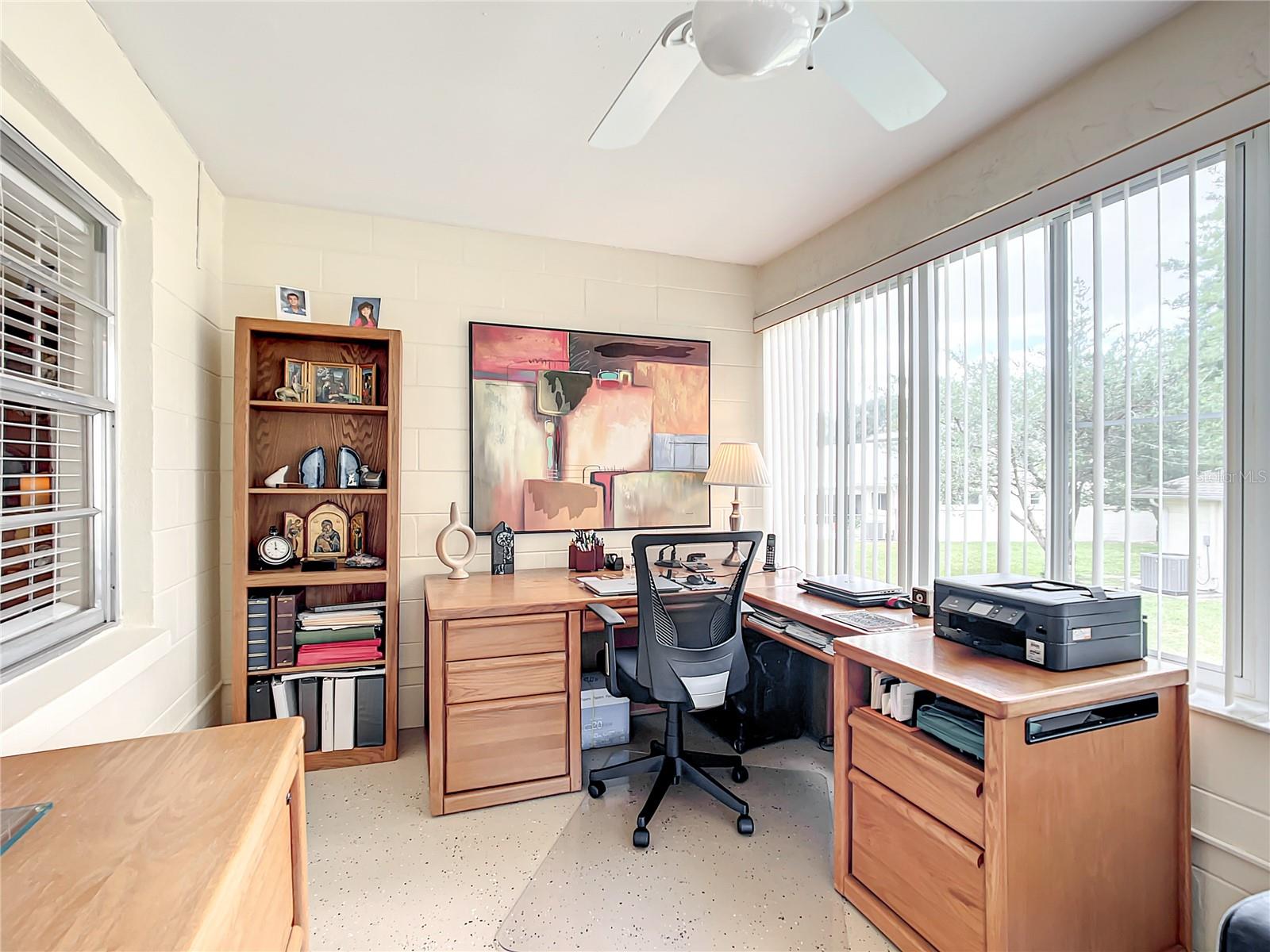 ON TOP OF THE WORLD - Residential