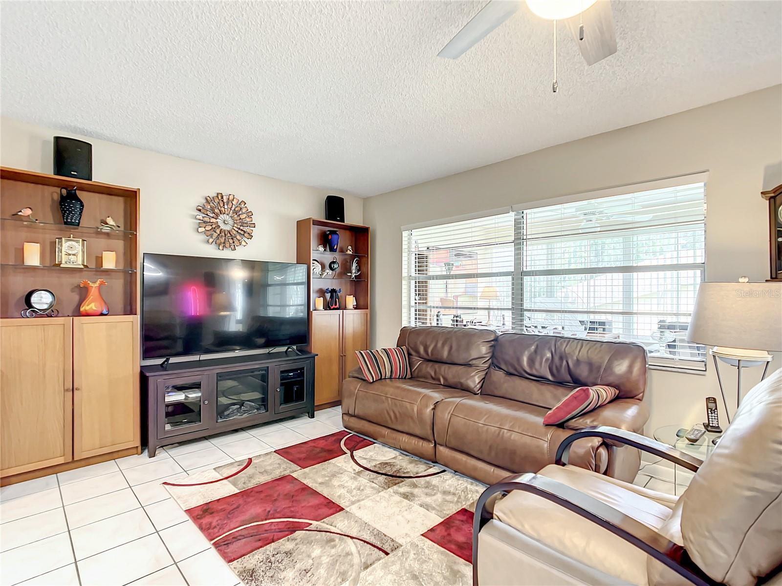 ON TOP OF THE WORLD - Residential