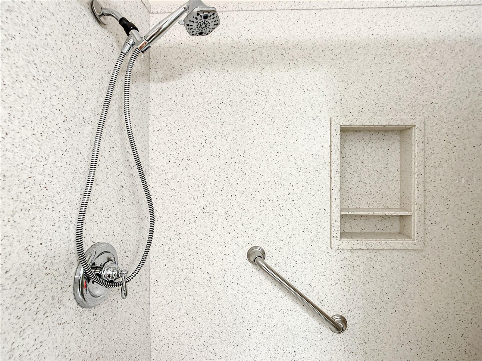 ON TOP OF THE WORLD - Residential