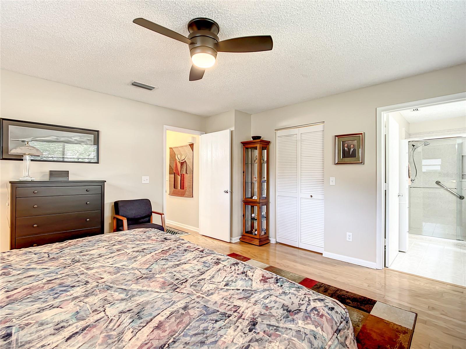 ON TOP OF THE WORLD - Residential