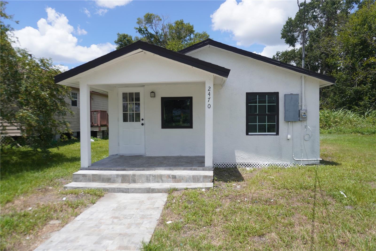A beautifully updated property offering comfort, convenience, and long-term peace of mind. Renovated just last year, this home features fresh interior paint, modern finishes, and a clean, well-maintained feel throughout.
The roof and AC are only a few years old, giving you added confidence in your investment. The spacious layout is perfect for a small family or investor looking for a strong rental property. With the tenant recently moved out, this home is move-in ready or rent-ready from day one.
Whether you’re a first-time buyer or investor, this is a solid opportunity!