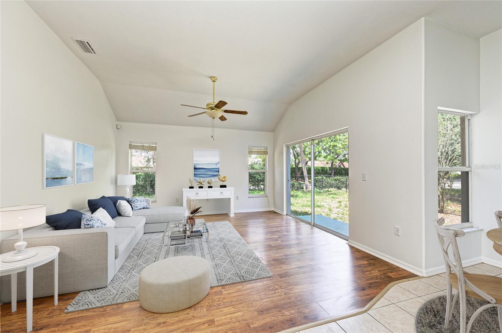 BRIARWOOD - Residential Lease