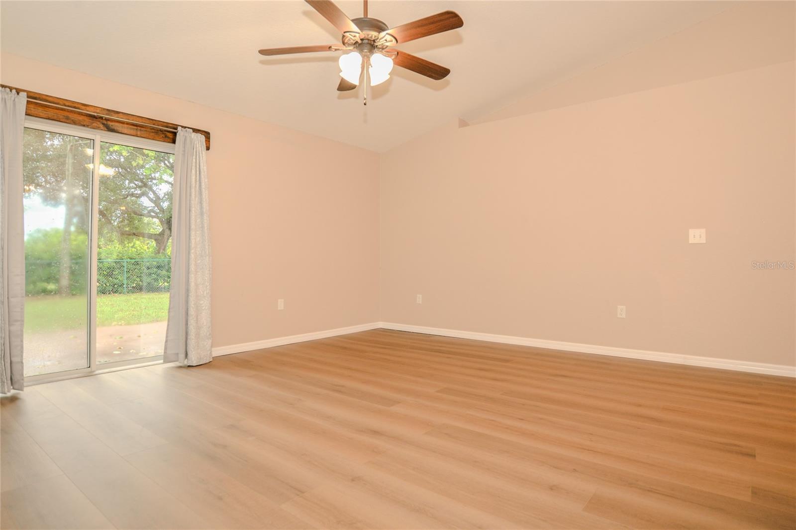 DINNER LAKE PHASE FOUR - Residential