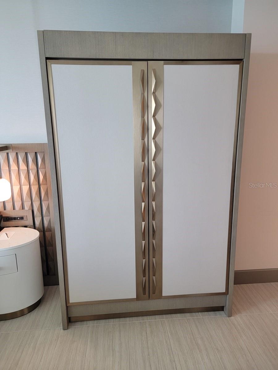 ENCHANTMENT CLEARWATER BEACH HOTEL CONDO - Residential