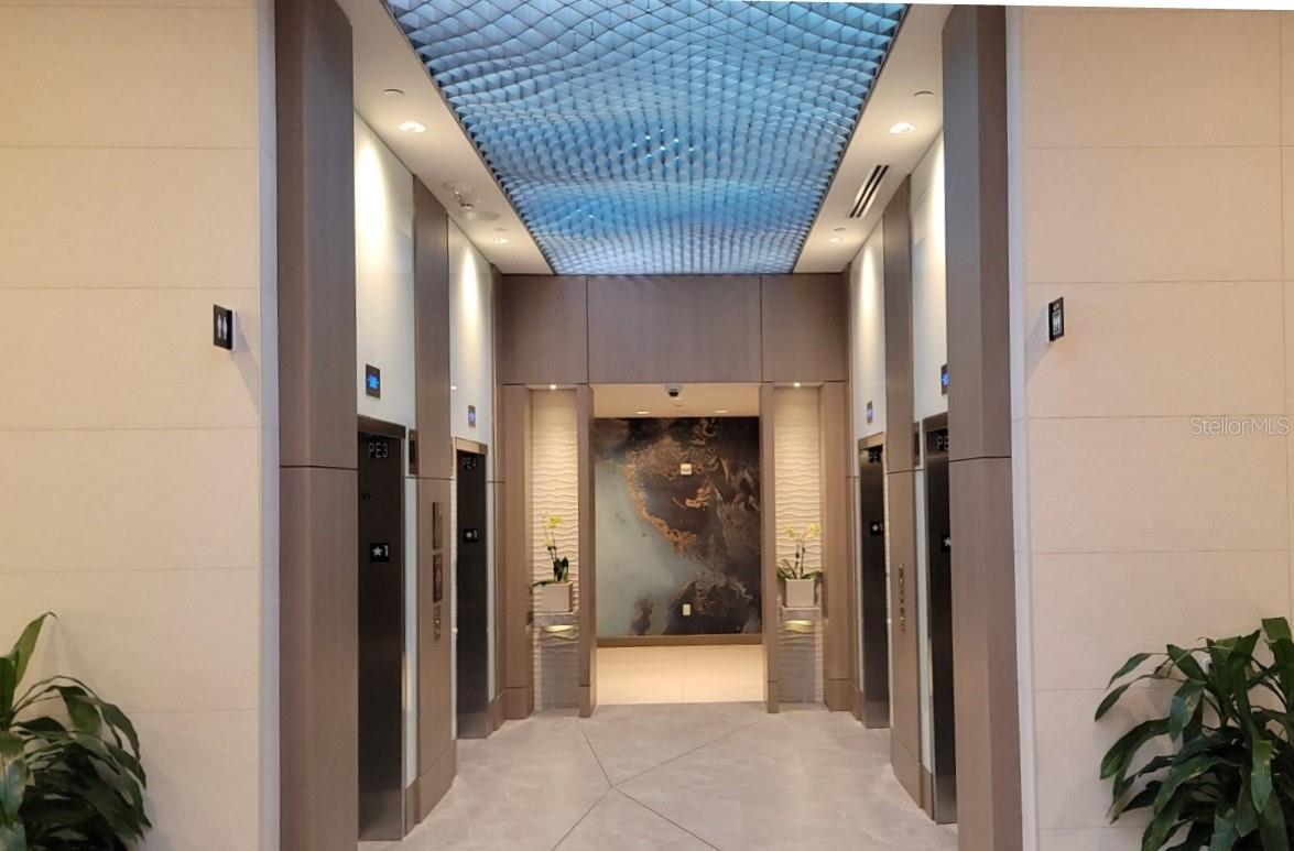 ENCHANTMENT CLEARWATER BEACH HOTEL CONDO - Residential