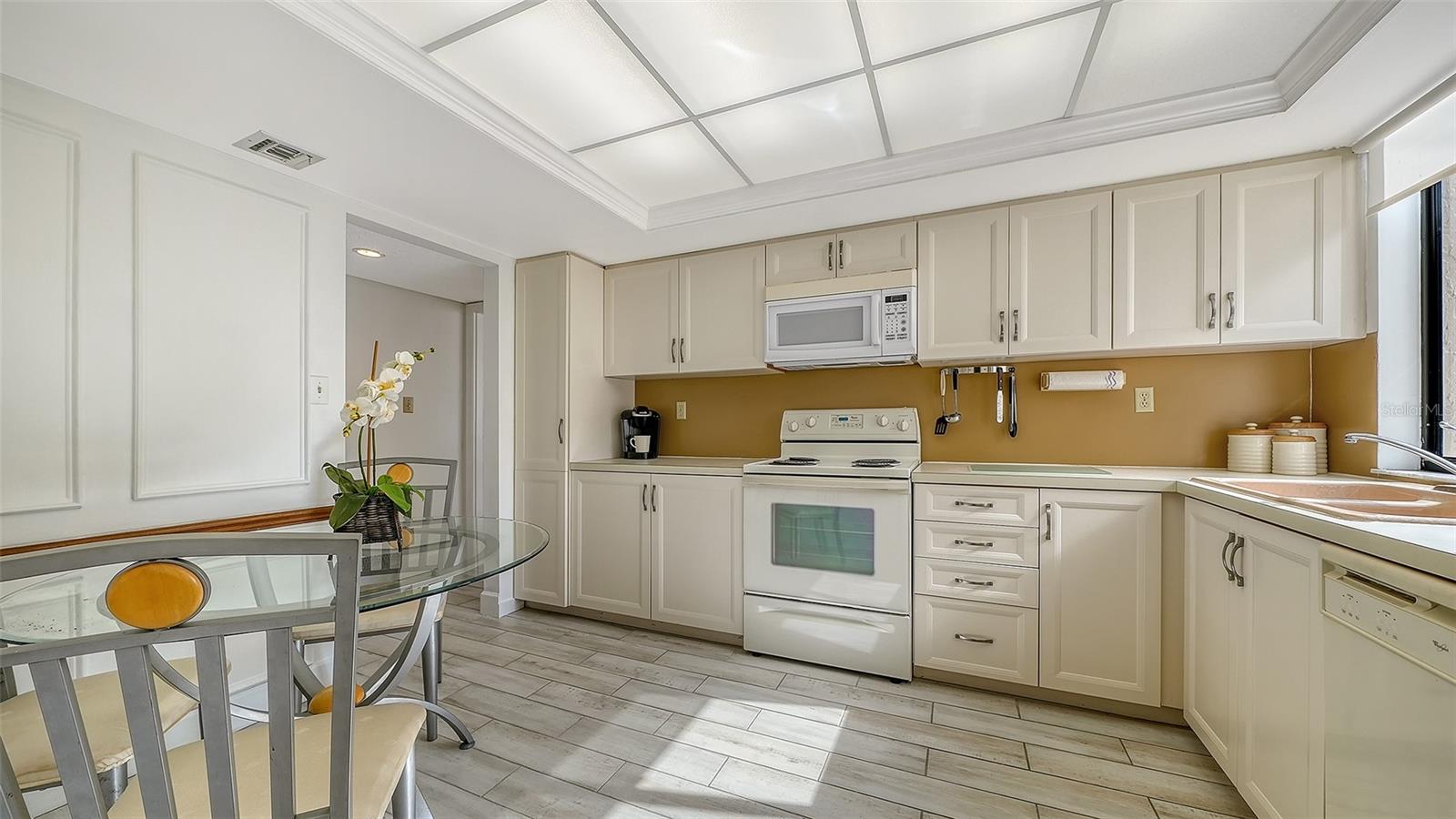 EXCELSIOR BEACH TO BAY 6 - Residential