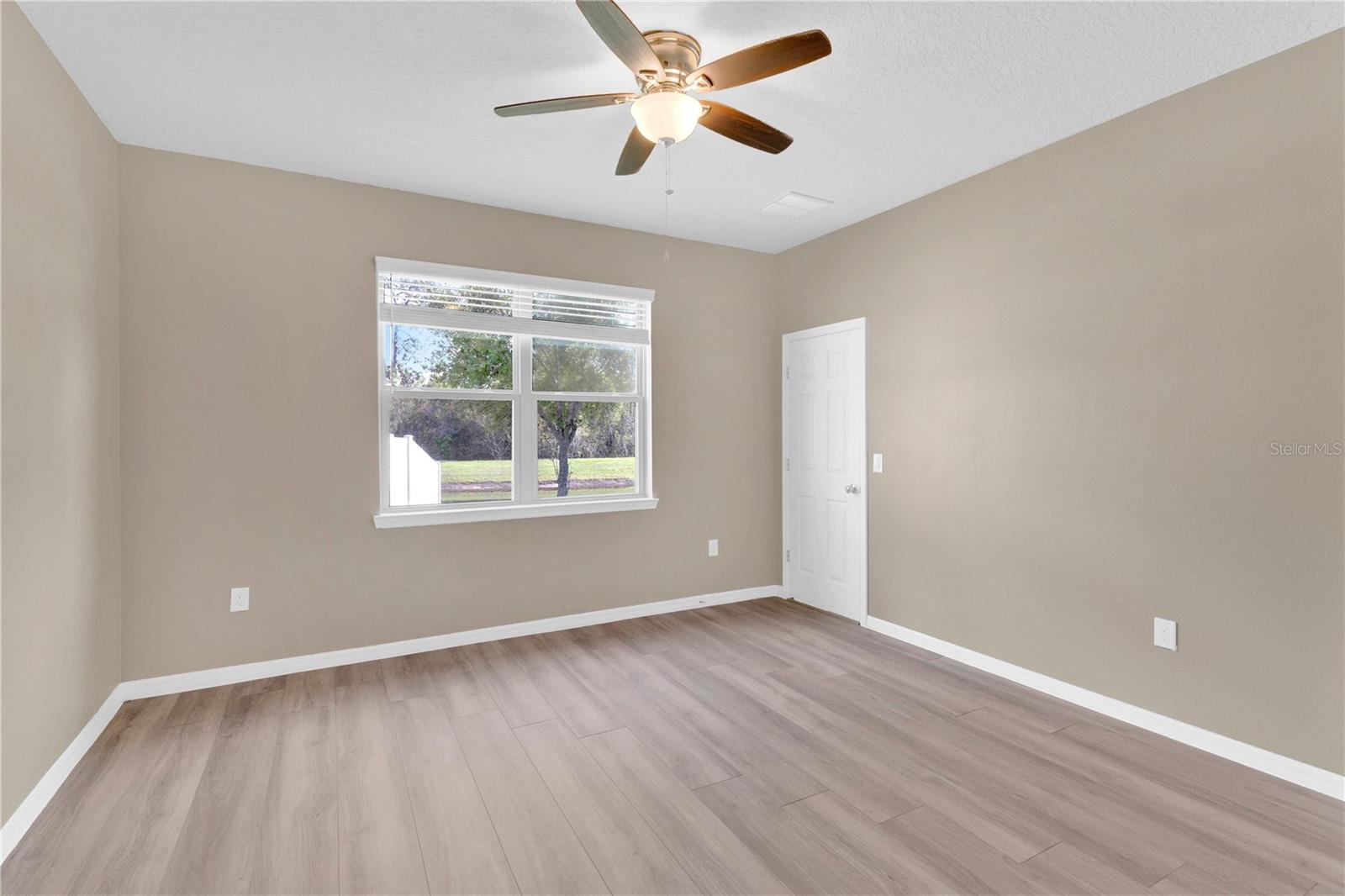 EAGLE MEADOW - Residential