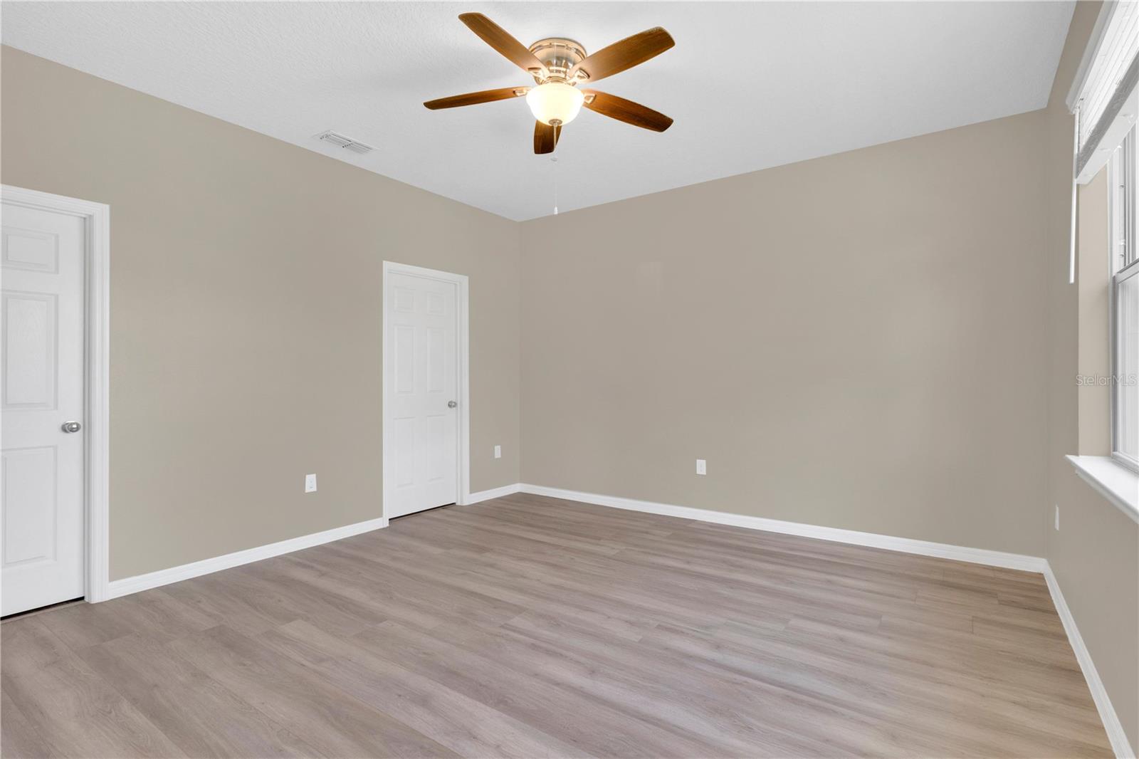 EAGLE MEADOW - Residential