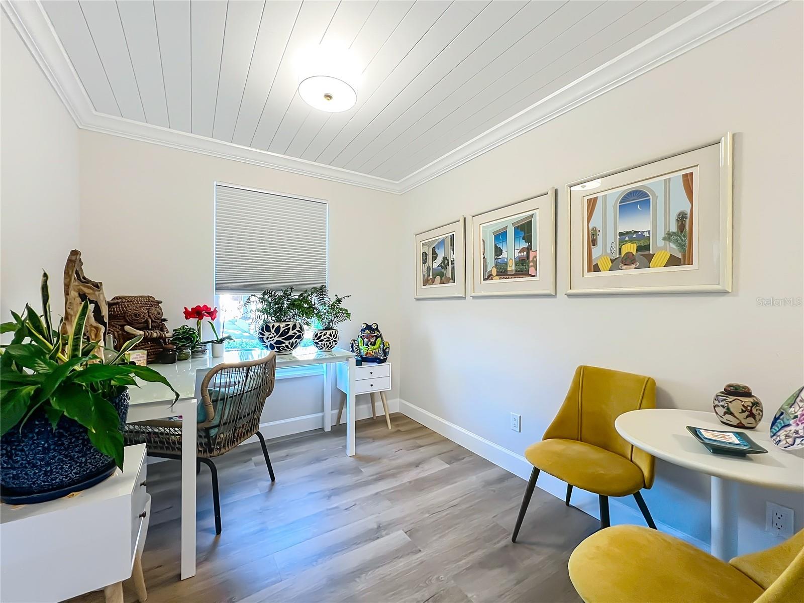 FOUR SEASONS CONDO - Residential