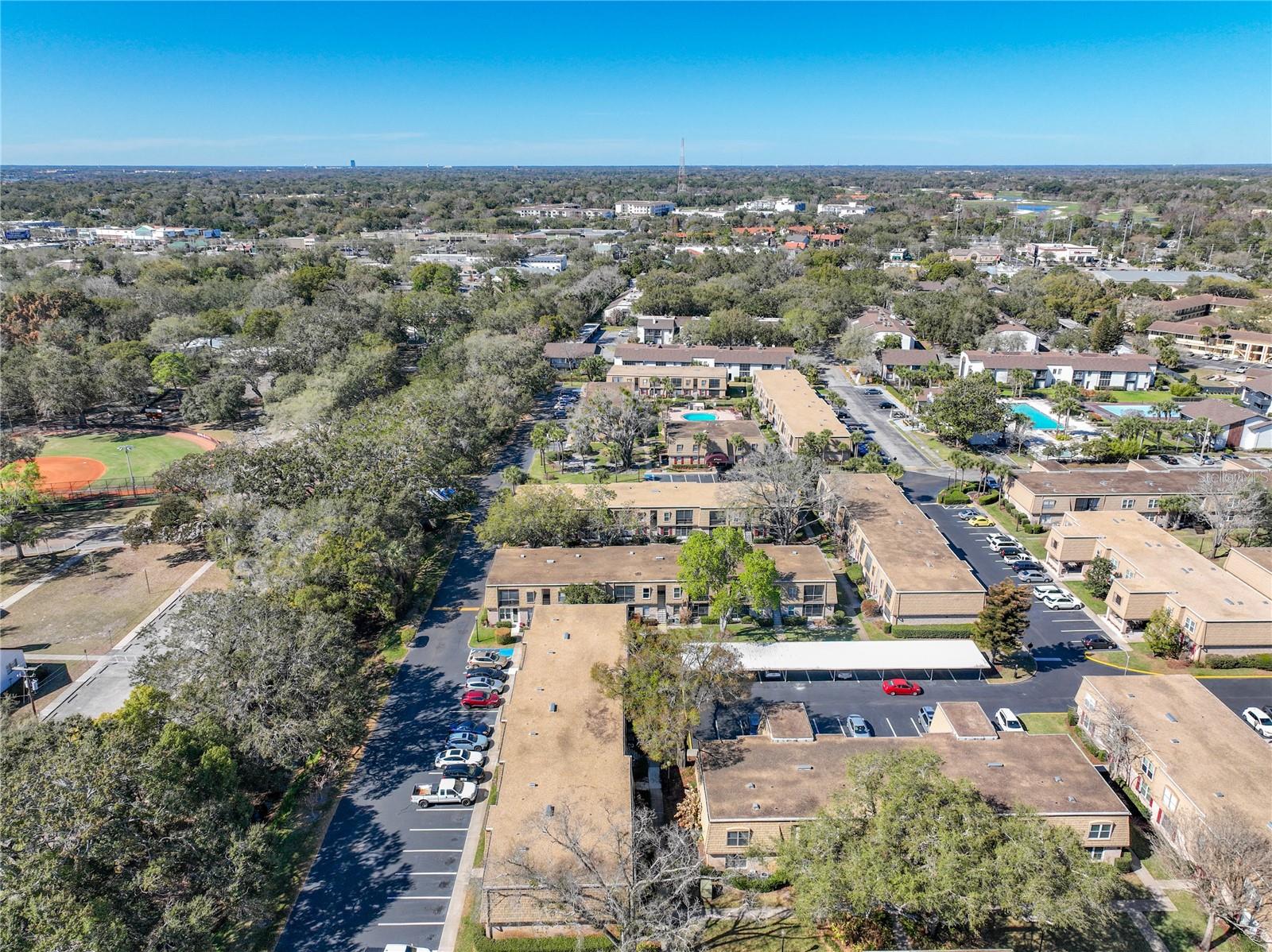 FOUR SEASONS CONDO - Residential