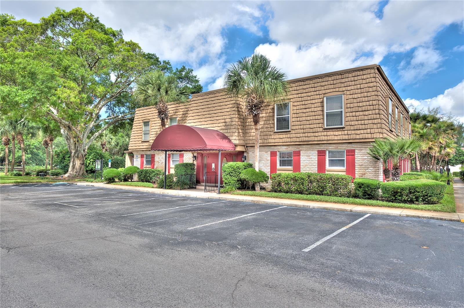 FOUR SEASONS CONDO - Residential