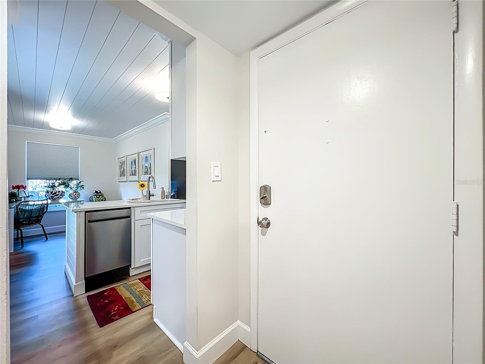 FOUR SEASONS CONDO - Residential