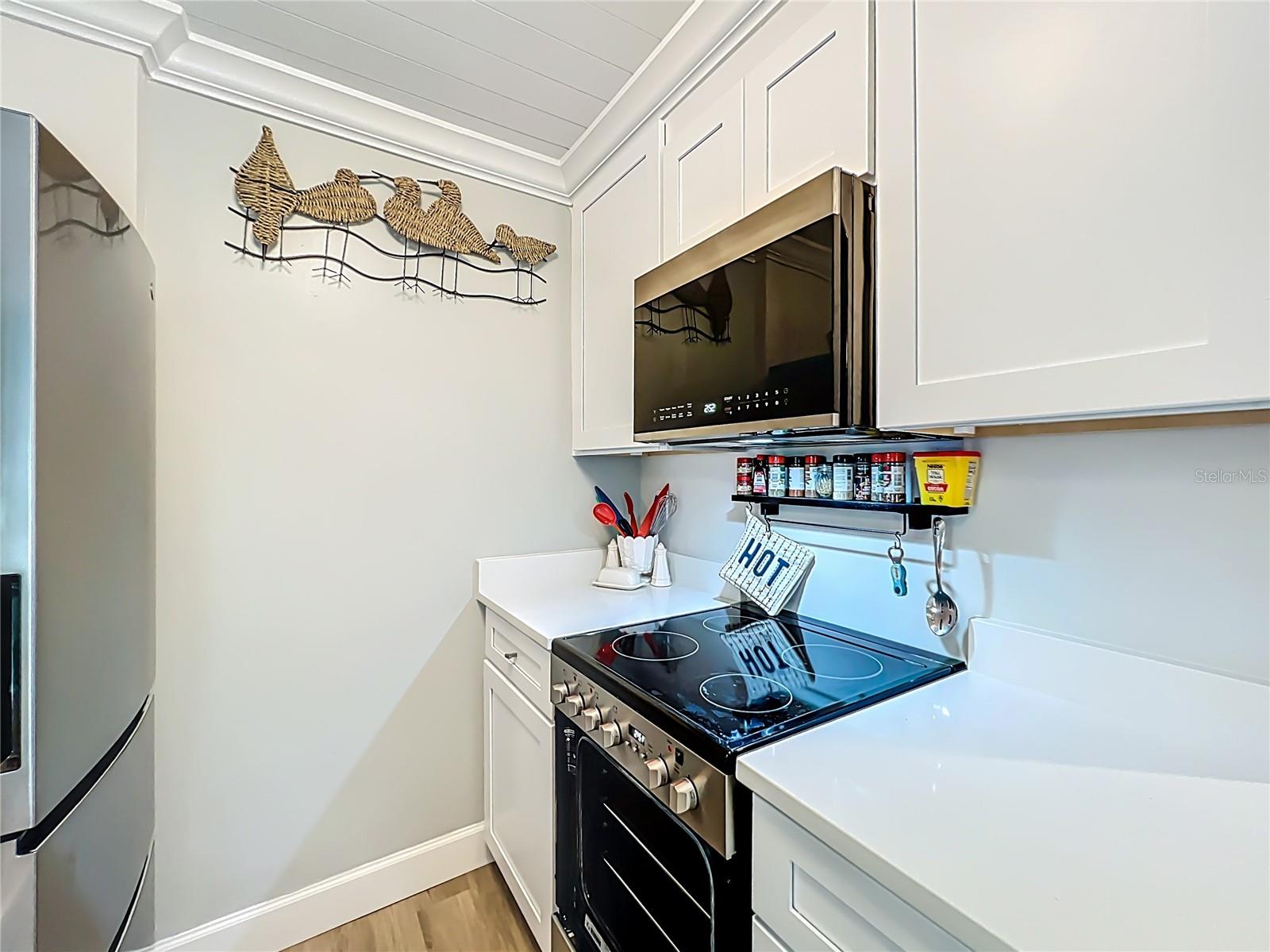 FOUR SEASONS CONDO - Residential