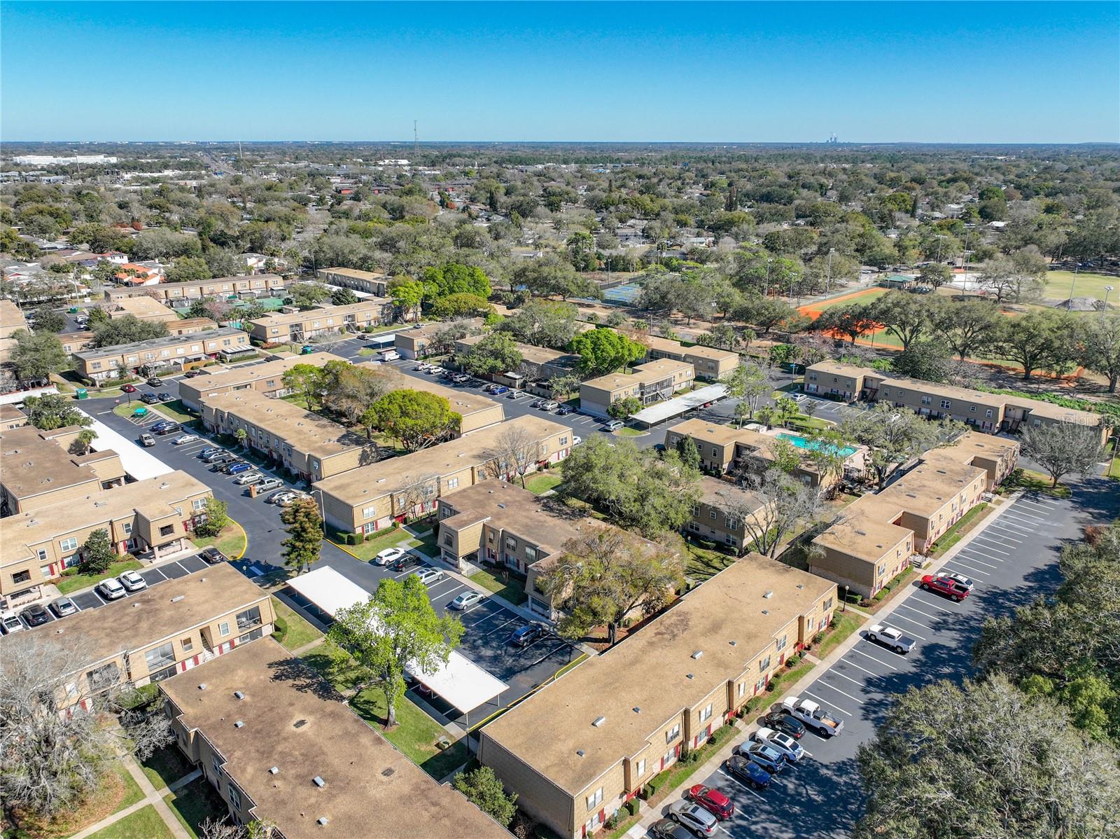 FOUR SEASONS CONDO - Residential