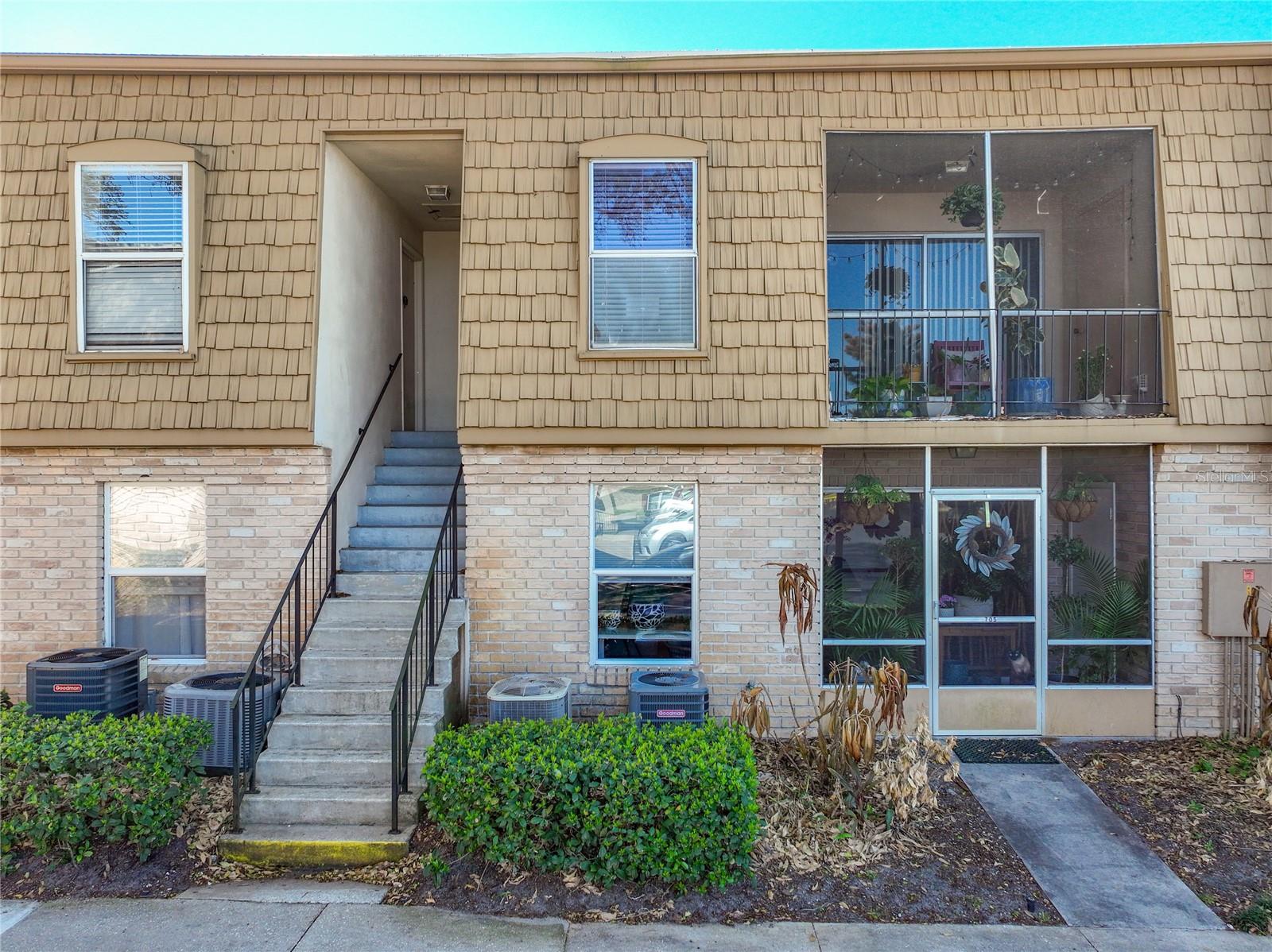 FOUR SEASONS CONDO - Residential