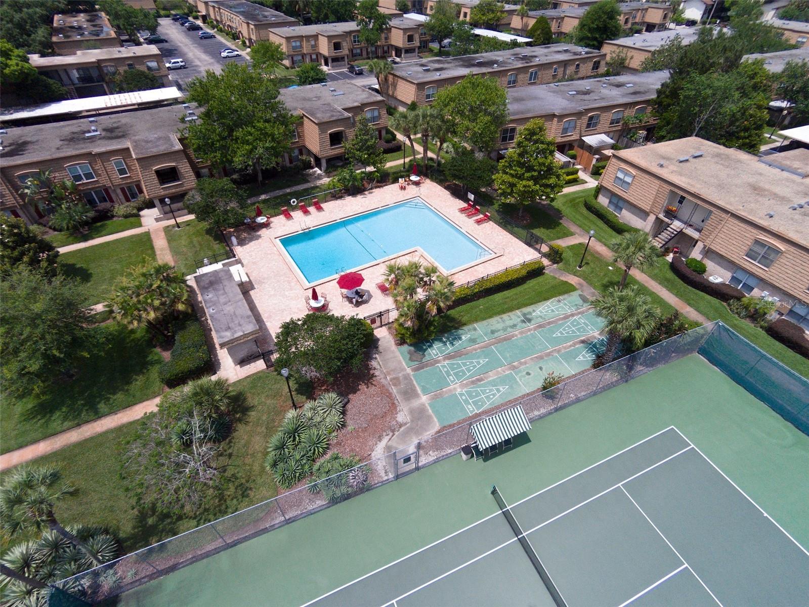 FOUR SEASONS CONDO - Residential