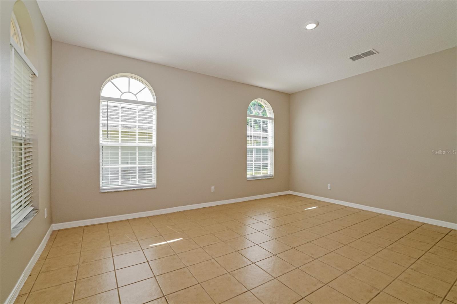 FORESTBROOKE PH 01 Q - Residential