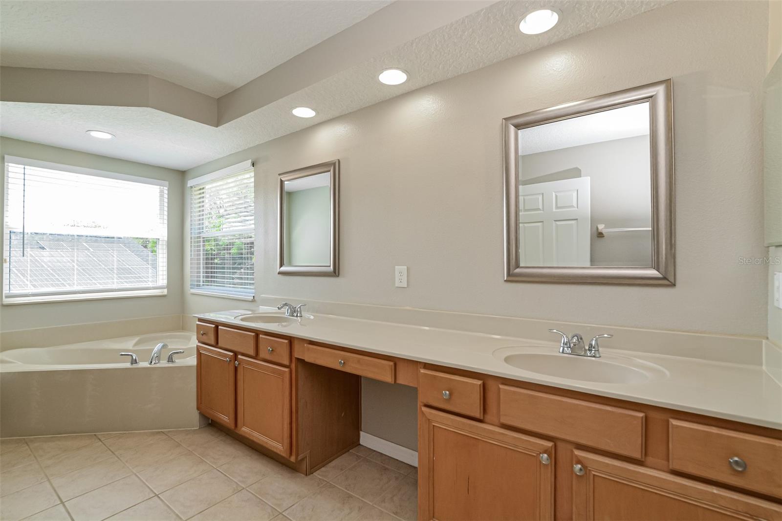 FORESTBROOKE PH 01 Q - Residential