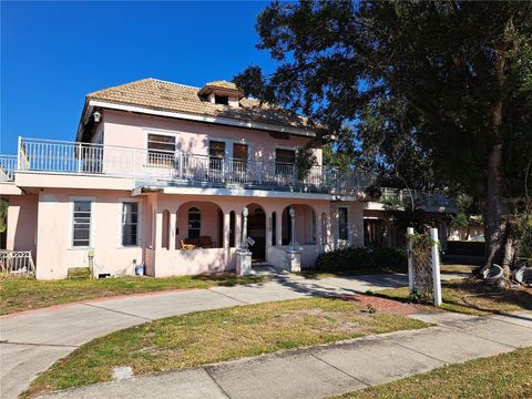 Photo of 4715 Beach Blvd, Orlando, FL 32803 (MLS # O6360031)