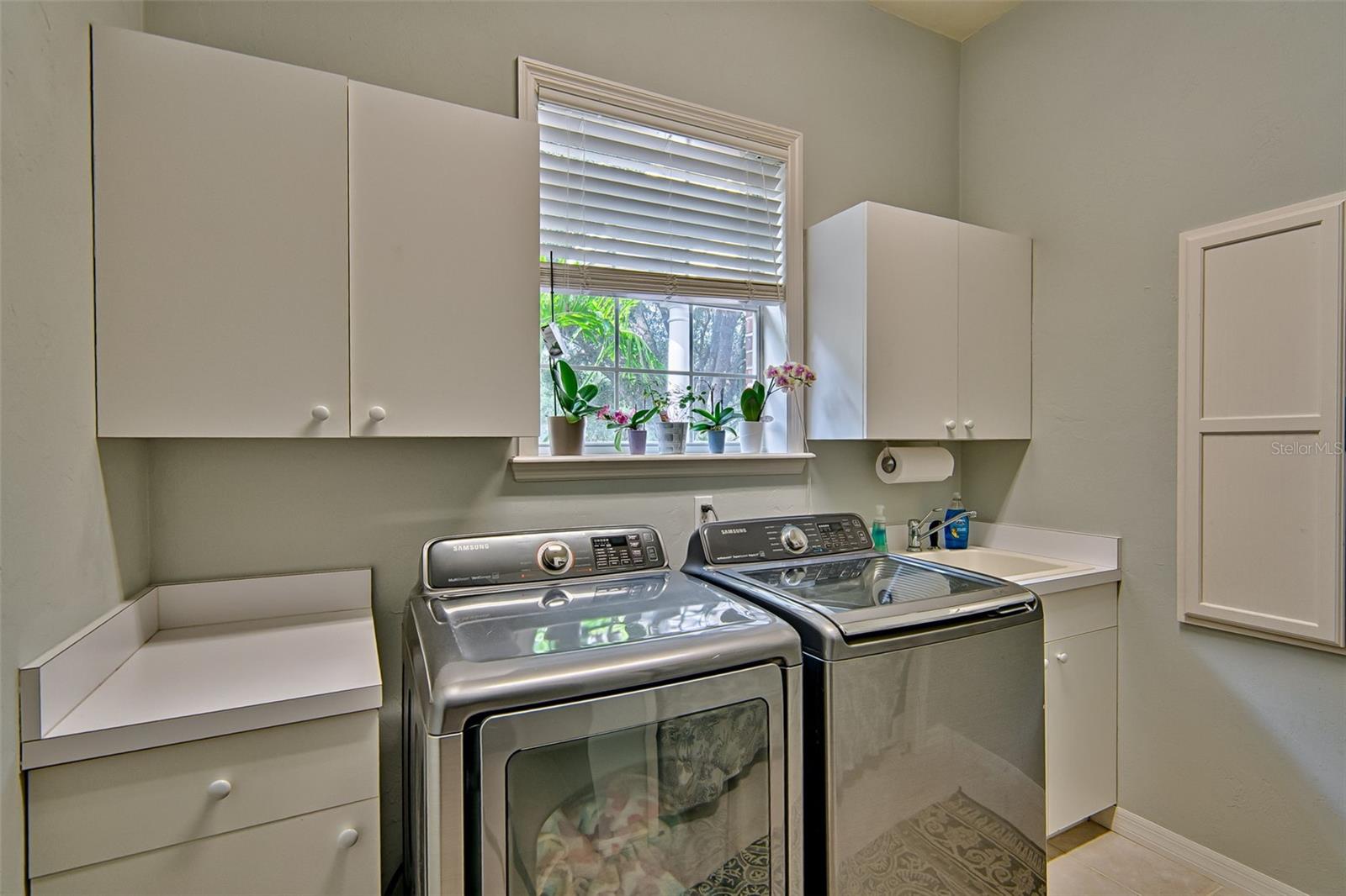 ABBEY GLEN - Residential